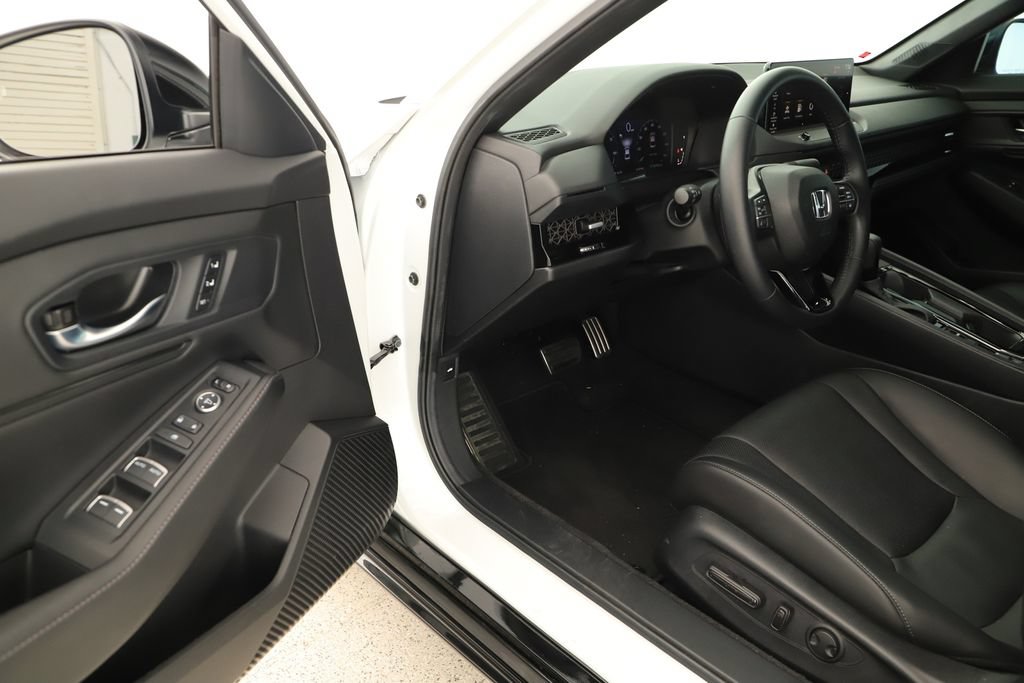 Used 2024 Honda Accord Sport image 14