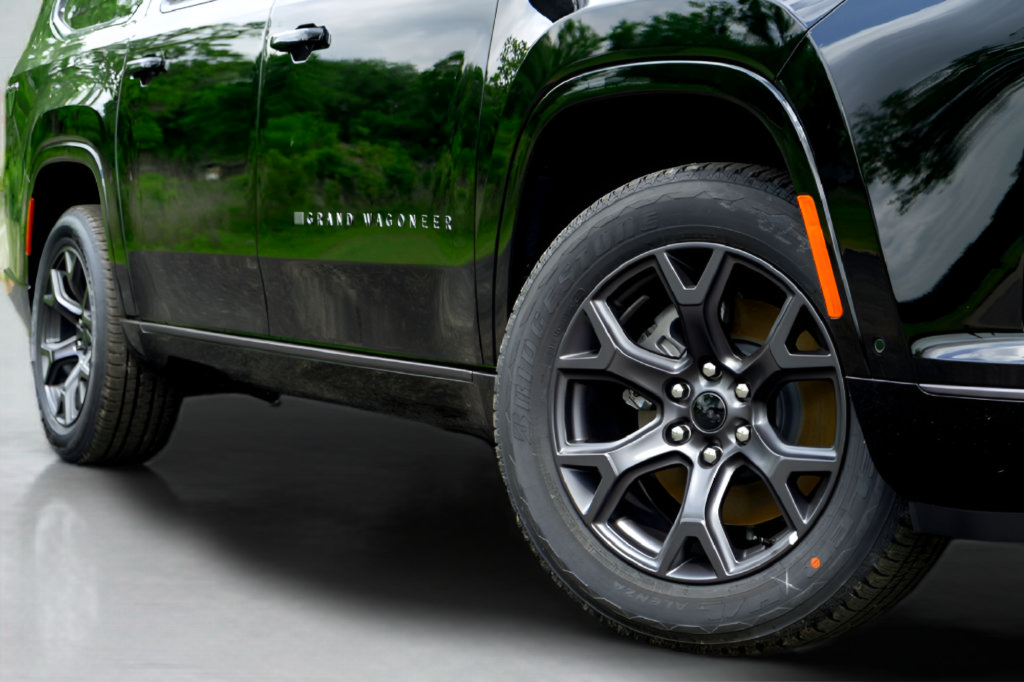 New 2026 Jeep Grand Wagoneer L Limited AWD/4WD image 2