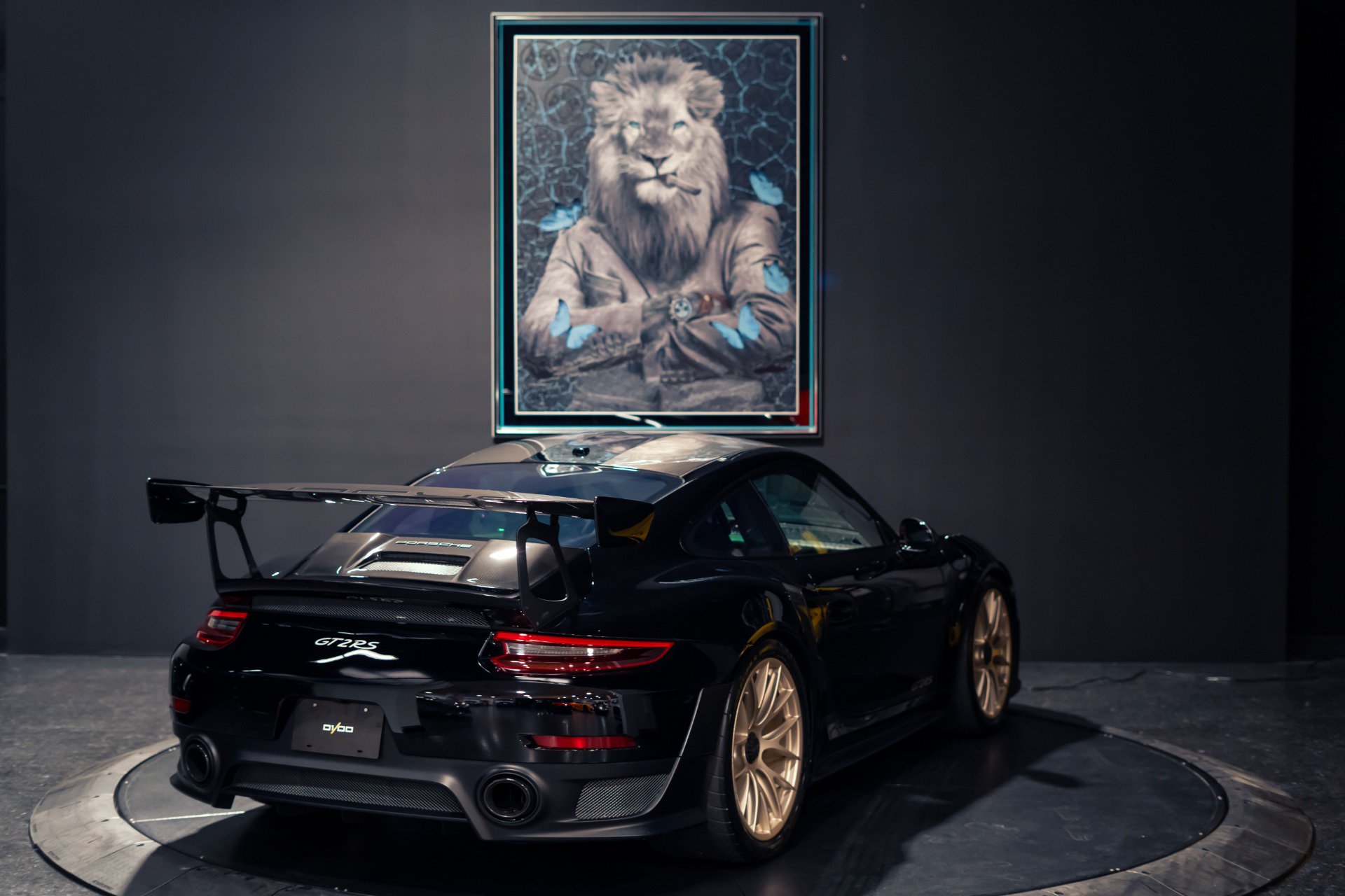 Used 2018 Porsche 911 GT2 RS RWD image 46