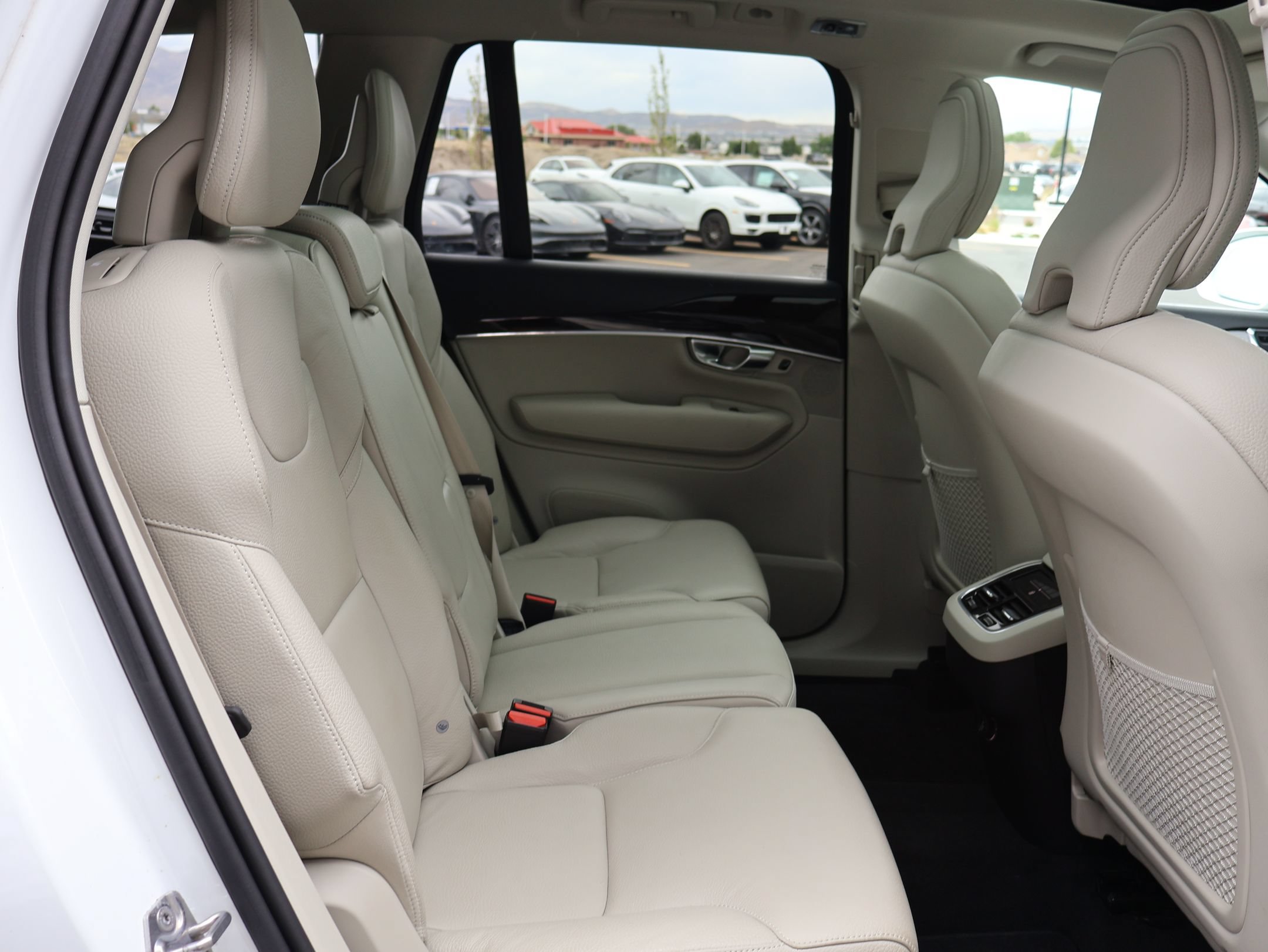 Used 2019 Volvo XC90 T6 Momentum w/ Advanced Package AWD/4WD image 27