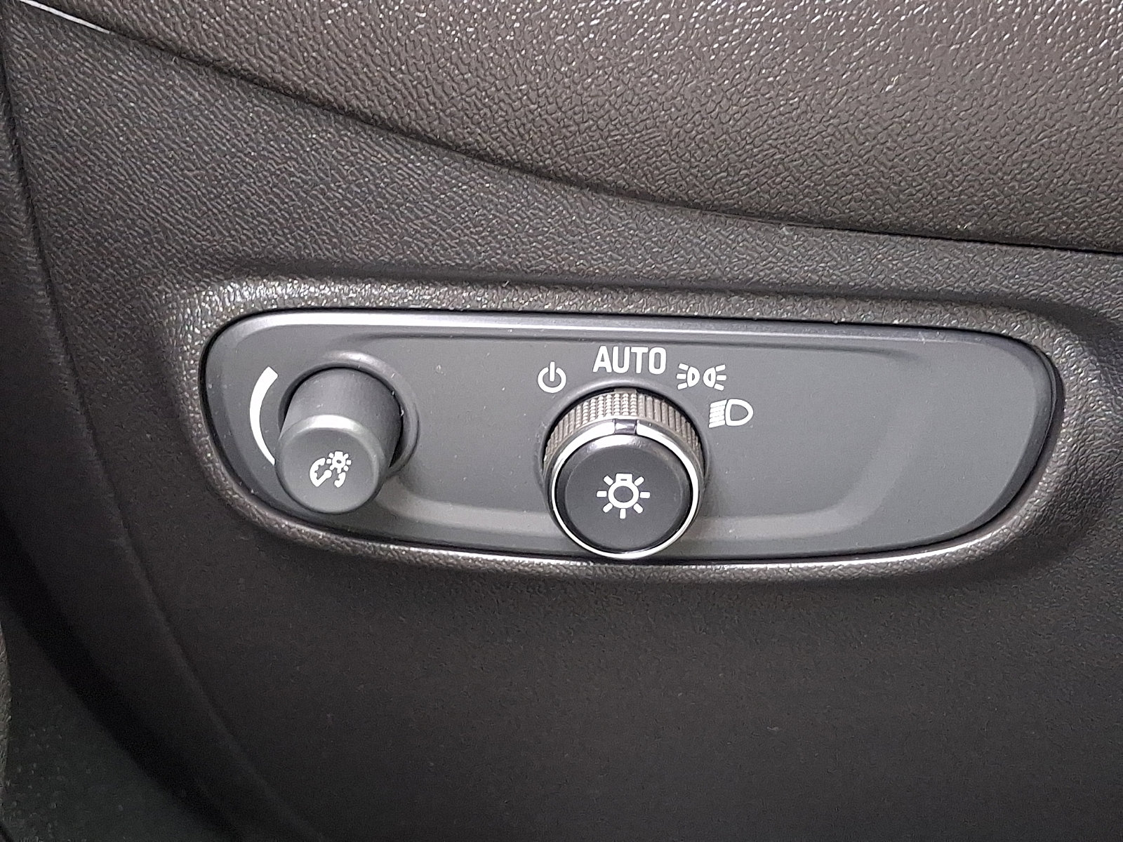 Used 2023 Chevrolet Equinox LS w/ LS Convenience Package image 22