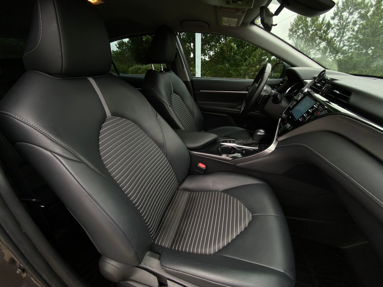 Used 2020 Toyota Camry SE FWD image 13