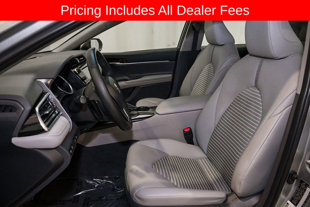Used 2018 Toyota Camry SE w/ Convenience Package FWD image 9