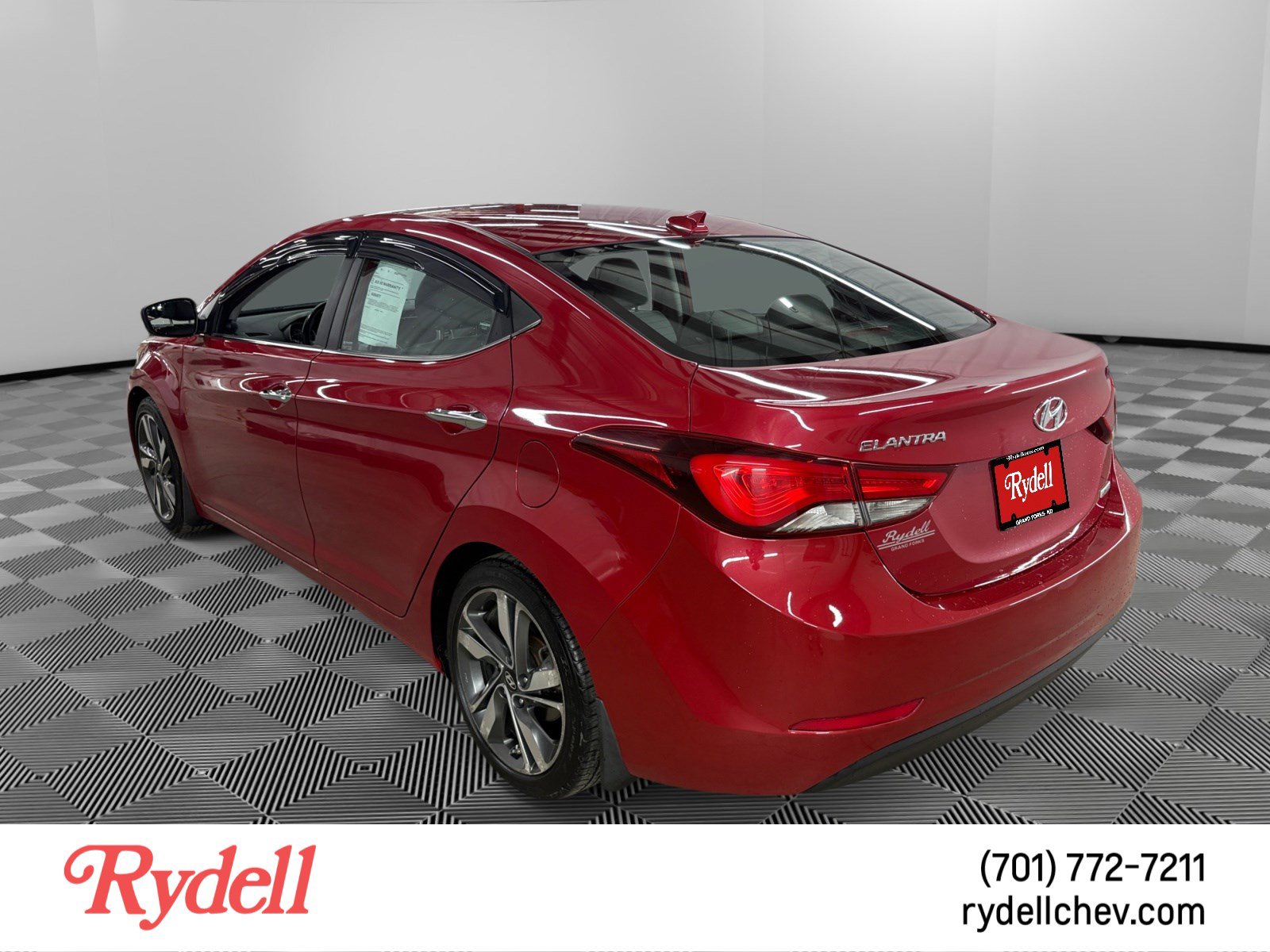 Used 2015 Hyundai Elantra Limited FWD image 3