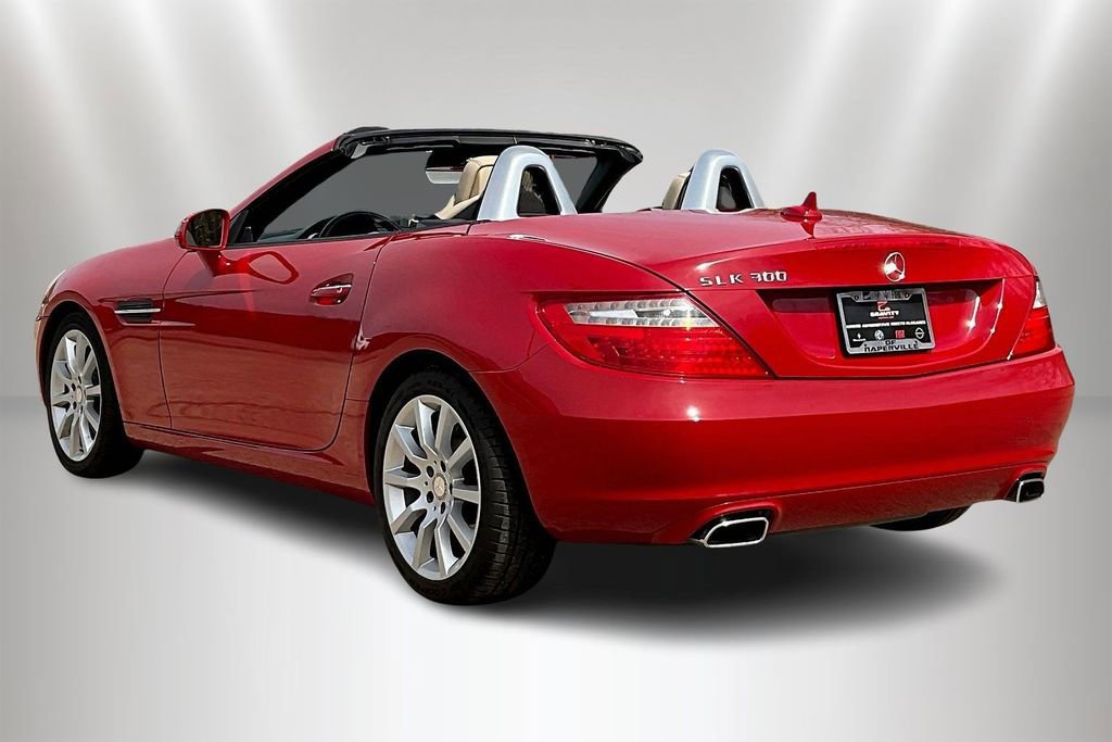 Used 2016 Mercedes-Benz SLK 300 image 4