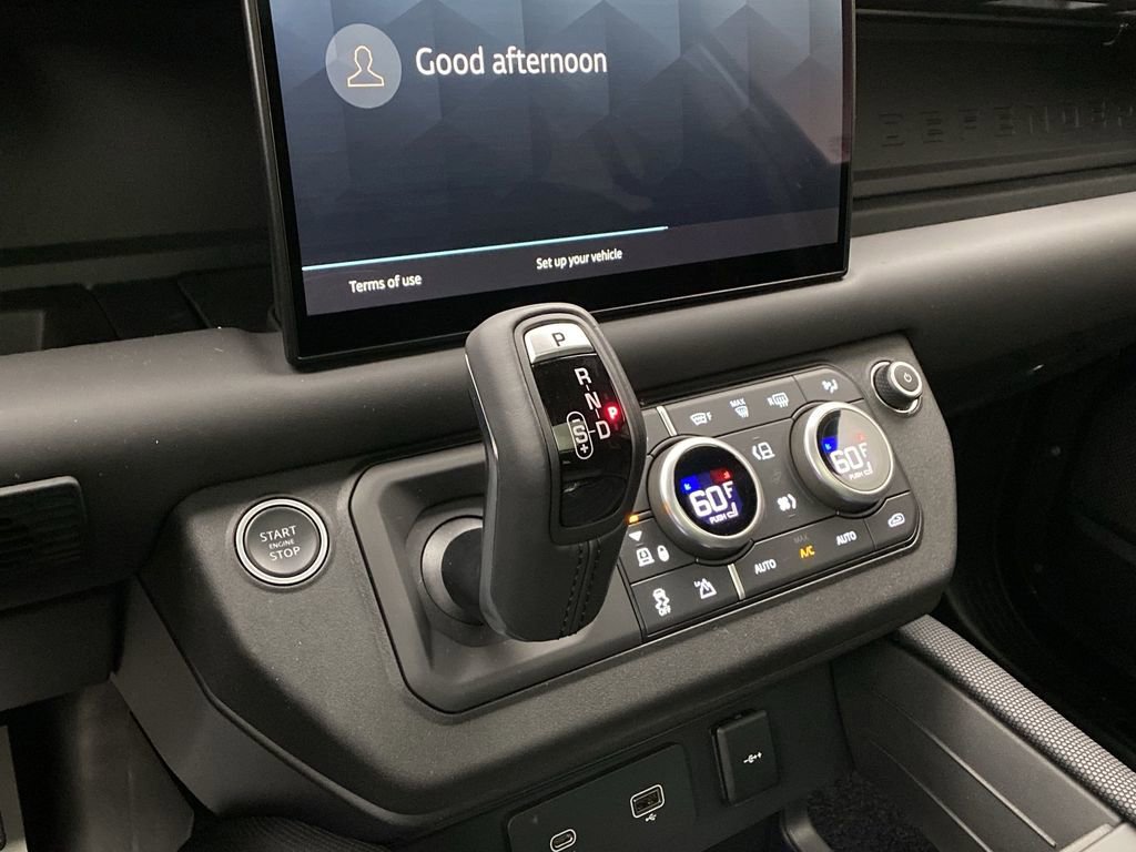 Certified 2023 Land Rover Defender 90 X-Dynamic SE image 9