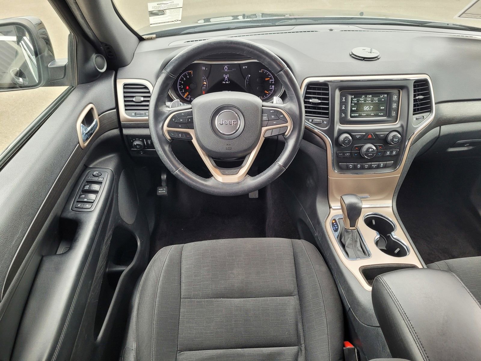 Used 2017 Jeep Grand Cherokee Laredo w/ Quick Order Package 2BE image 14