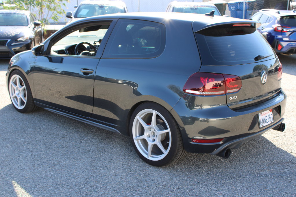 Used 2011 Volkswagen Golf 2-Door FWD image 6