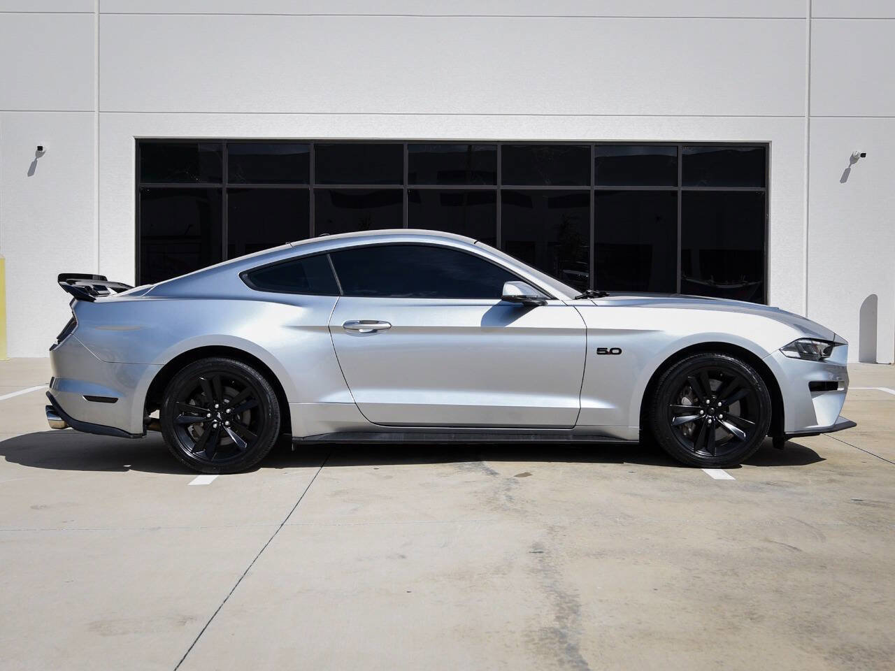 Used 2020 Ford Mustang GT Premium w/ Equipment Group 401A image 9