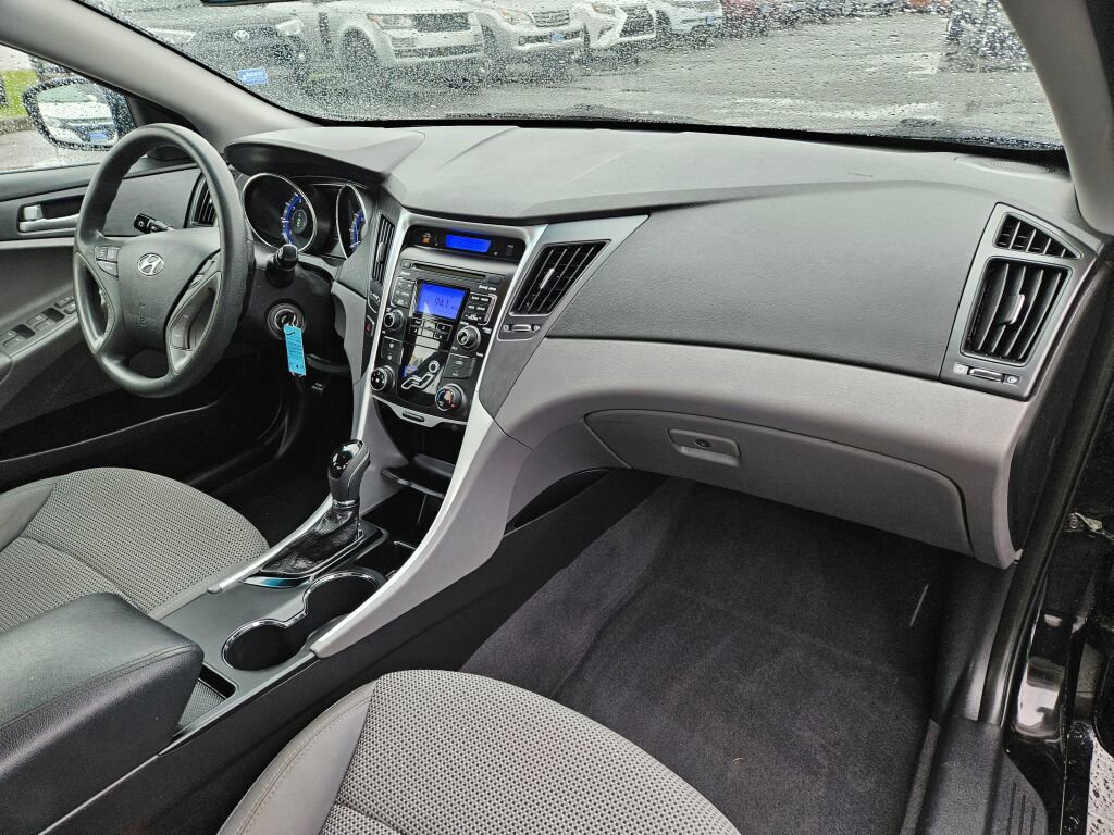 Used 2011 Hyundai Sonata GLS FWD image 11
