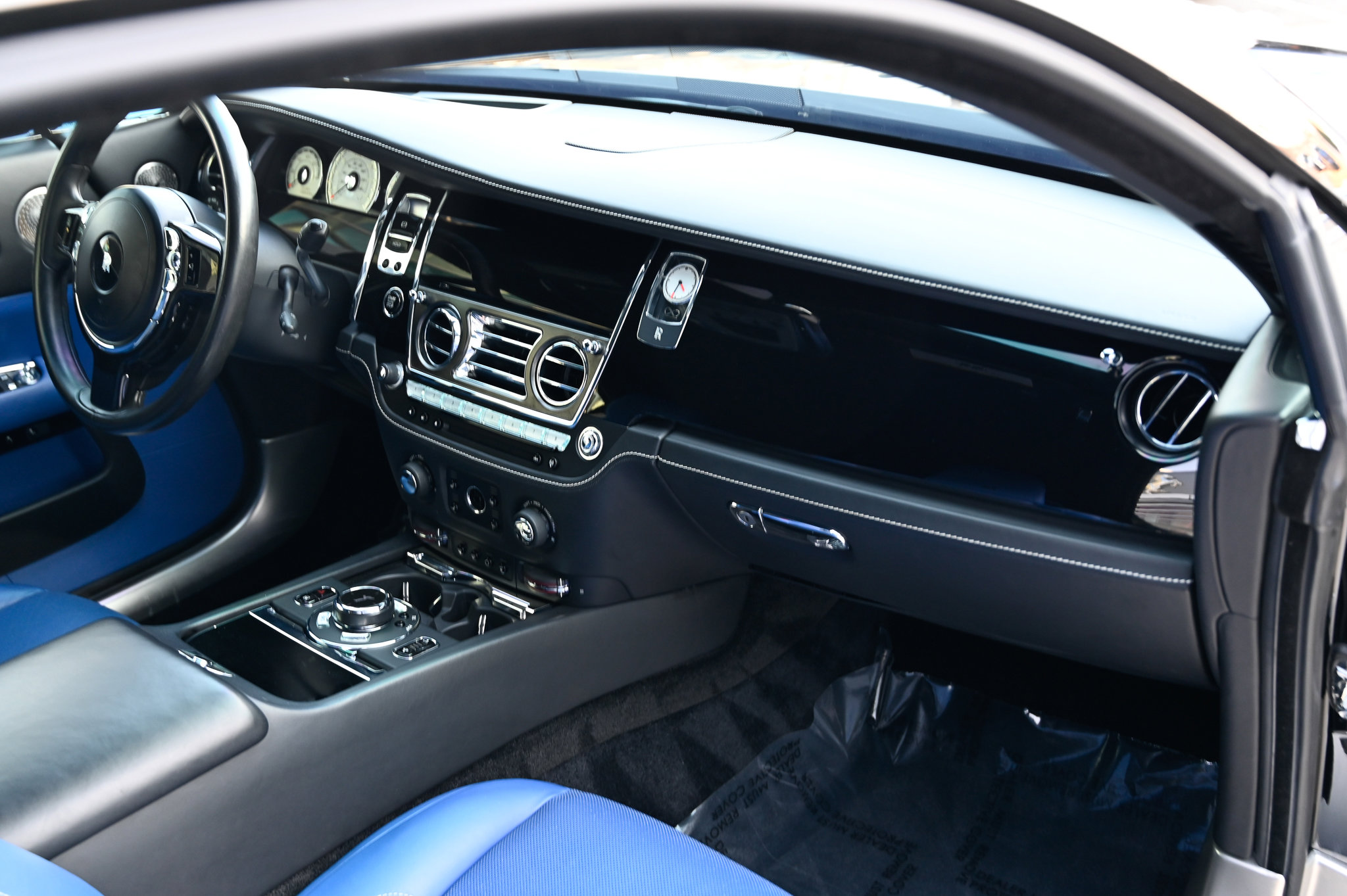 Used 2017 Rolls-Royce Wraith image 37