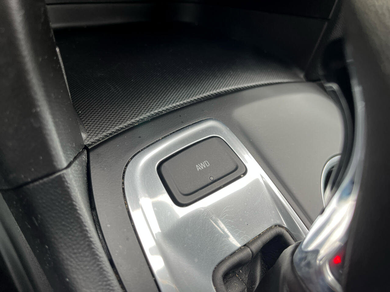 Used 2020 Chevrolet Equinox LS image 19