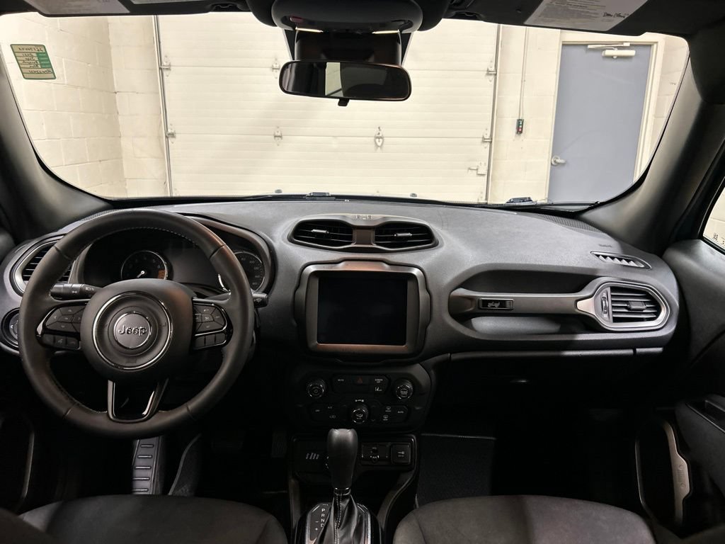 Used 2021 Jeep Renegade Latitude AWD/4WD image 18