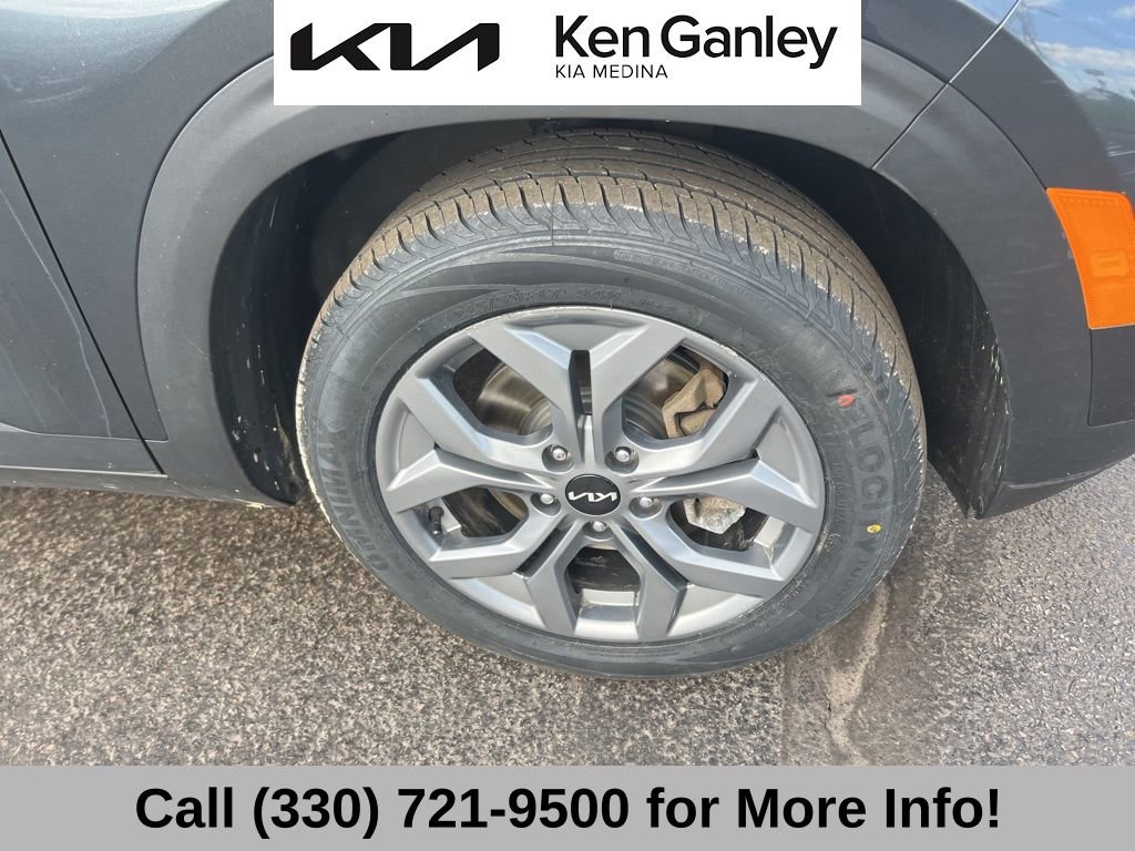 Certified 2024 Kia Seltos S image 22