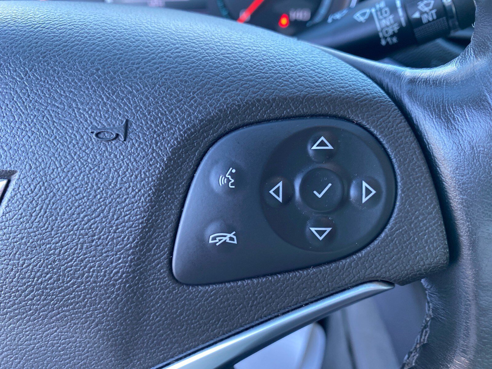 Used 2015 Chevrolet Impala LTZ FWD image 17