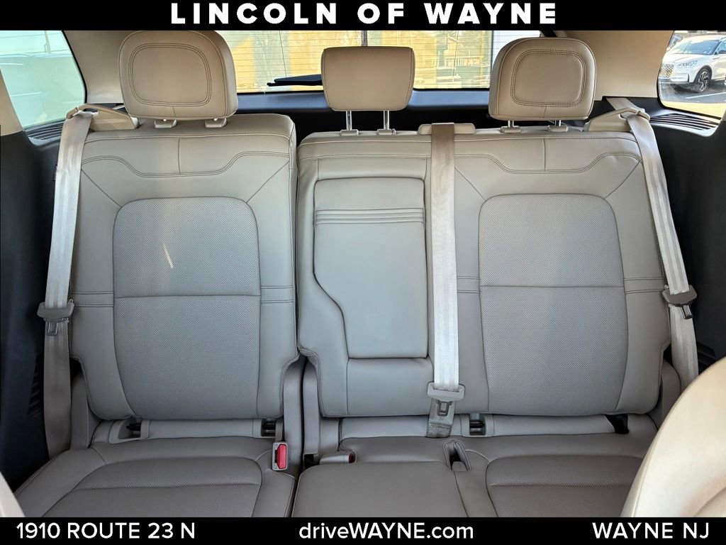 Certified 2022 Lincoln Corsair AWD w/ Equipment Group 101A image 15