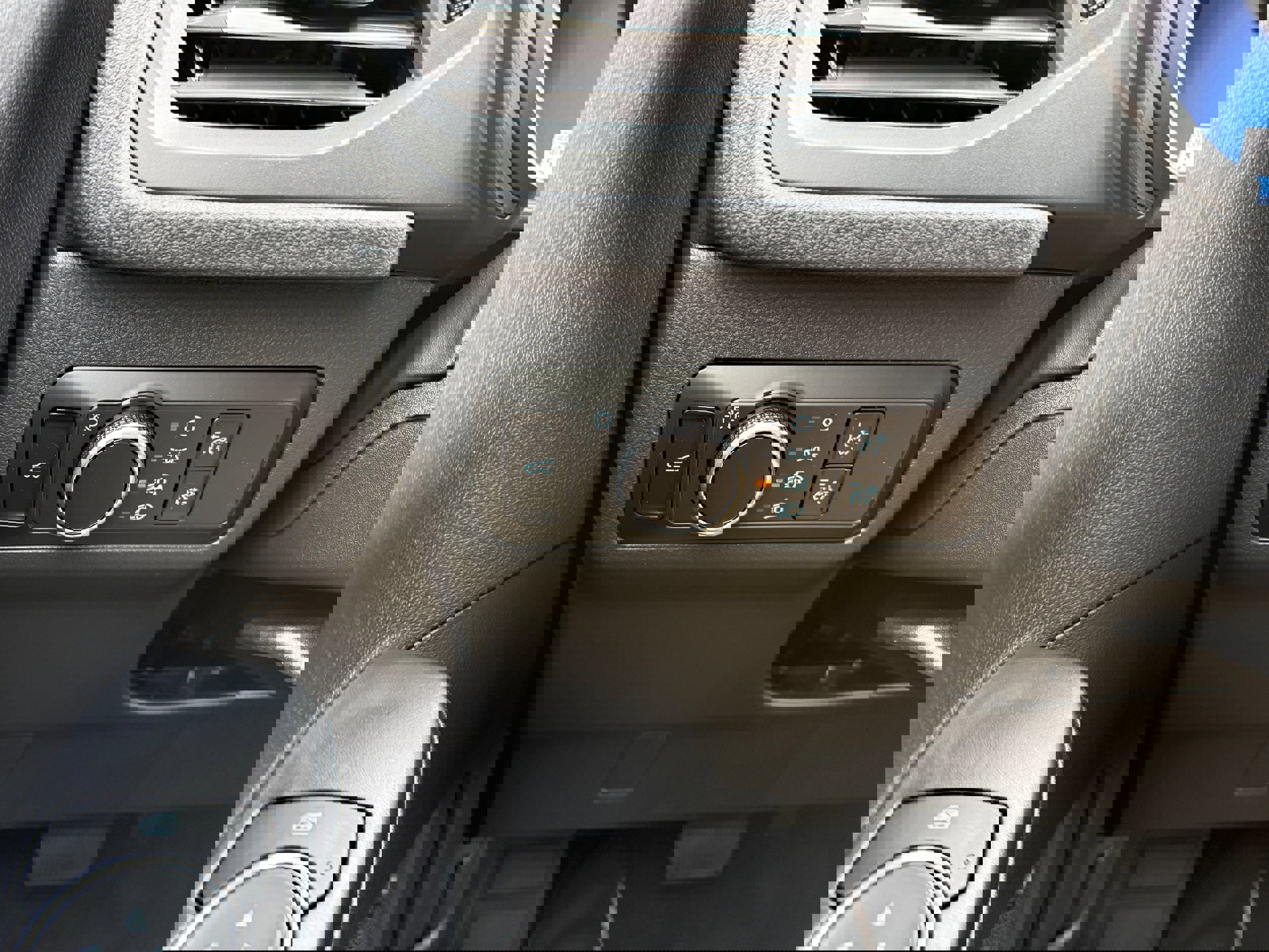 New 2026 Ford Escape Active w/ Tech Pack #1 image 17