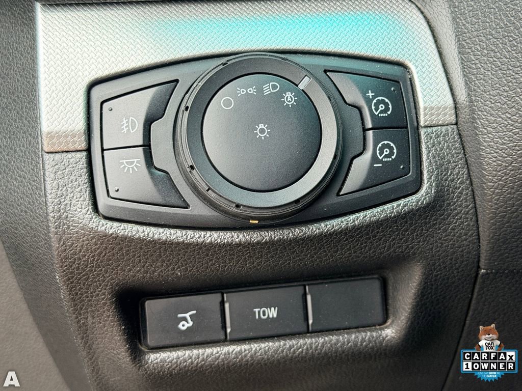 Used 2013 Ford Explorer XLT AWD/4WD image 18