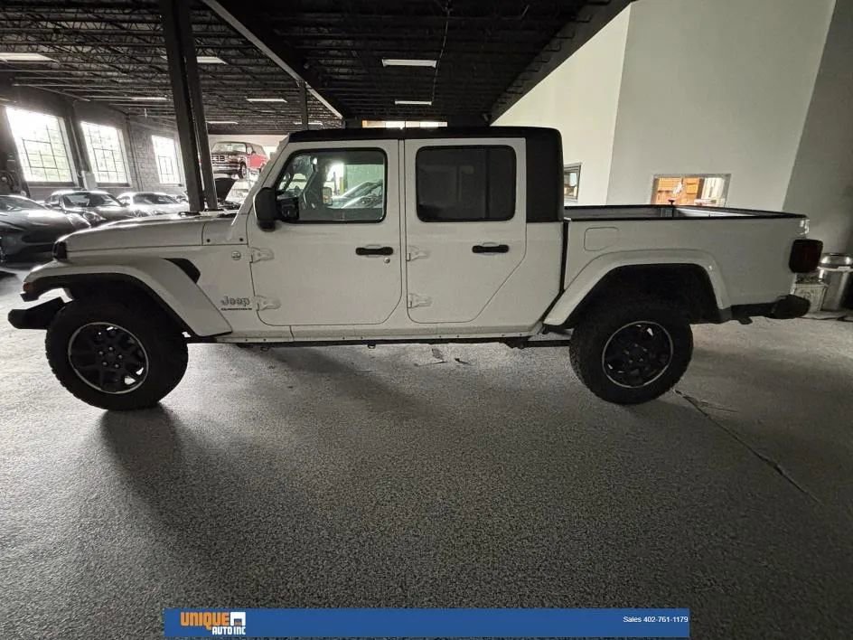 Used 2023 Jeep Gladiator Overland image 4