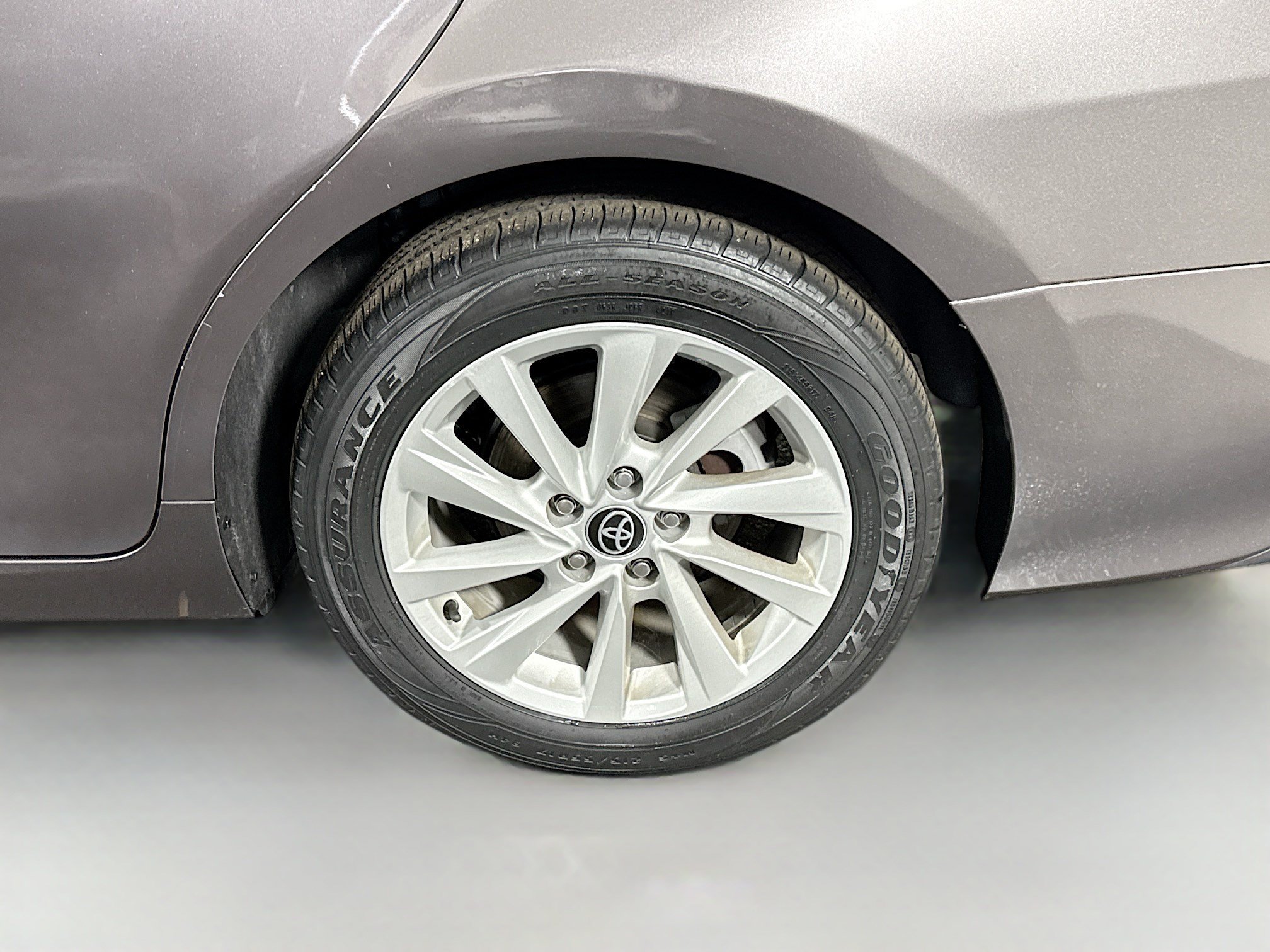 Used 2022 Toyota Camry LE FWD image 36