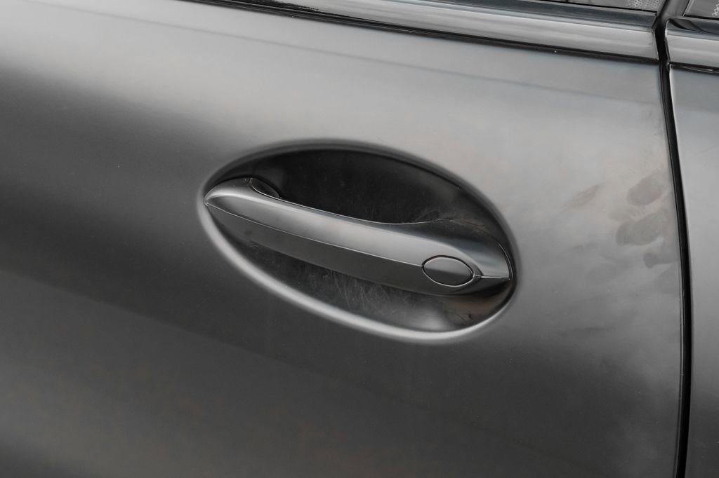 Used 2020 BMW M8 Convertible w/ M Carbon Exterior Package AWD/4WD image 41