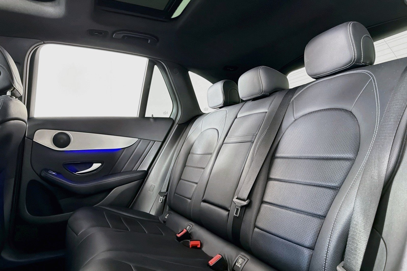 Used 2022 Mercedes-Benz GLC 300 image 8