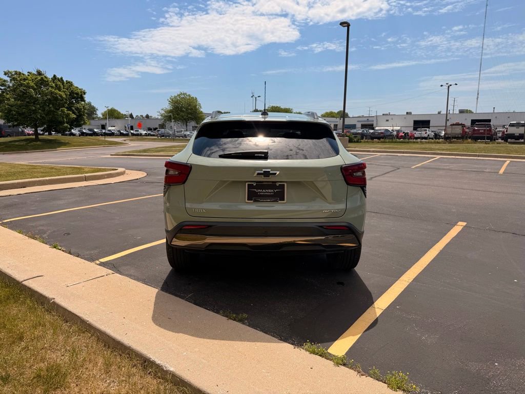 Certified 2025 Chevrolet Trax ACTIV w/ Driver Confidence Package FWD image 9