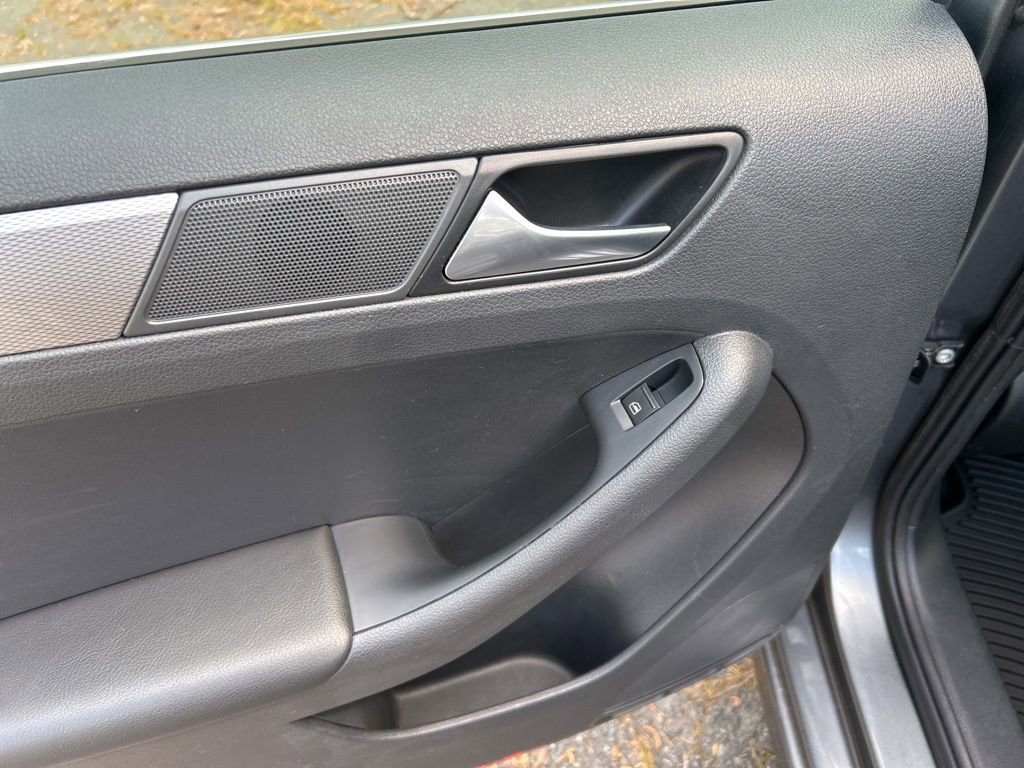 Used 2017 Volkswagen Jetta S FWD image 26