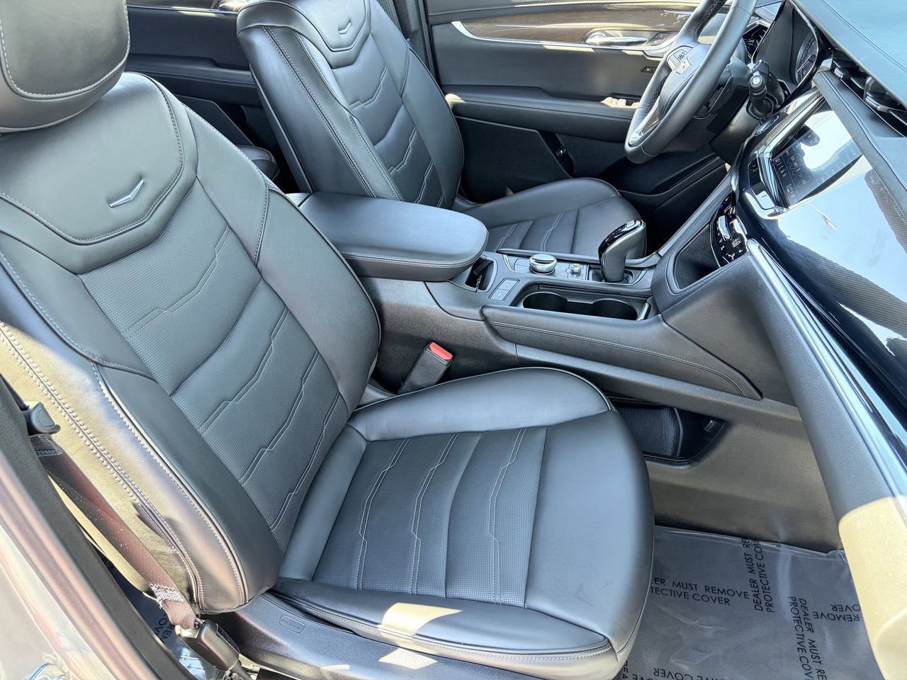 Certified 2025 Cadillac XT6 Premium Luxury w/ Platinum Package image 11