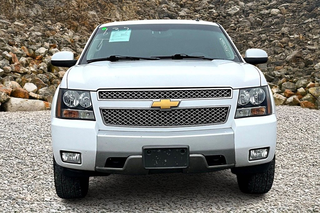 Used 2013 Chevrolet Suburban LT image 3