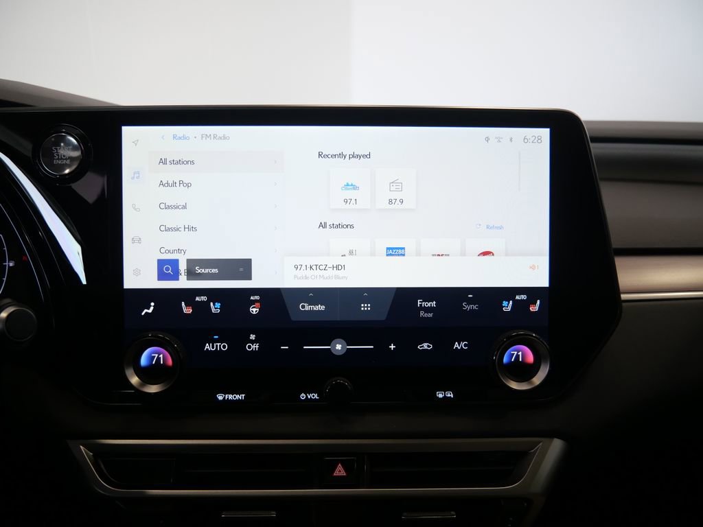 Used 2024 Lexus RX 350 Premium w/ Accessory Package (Z1) image 18