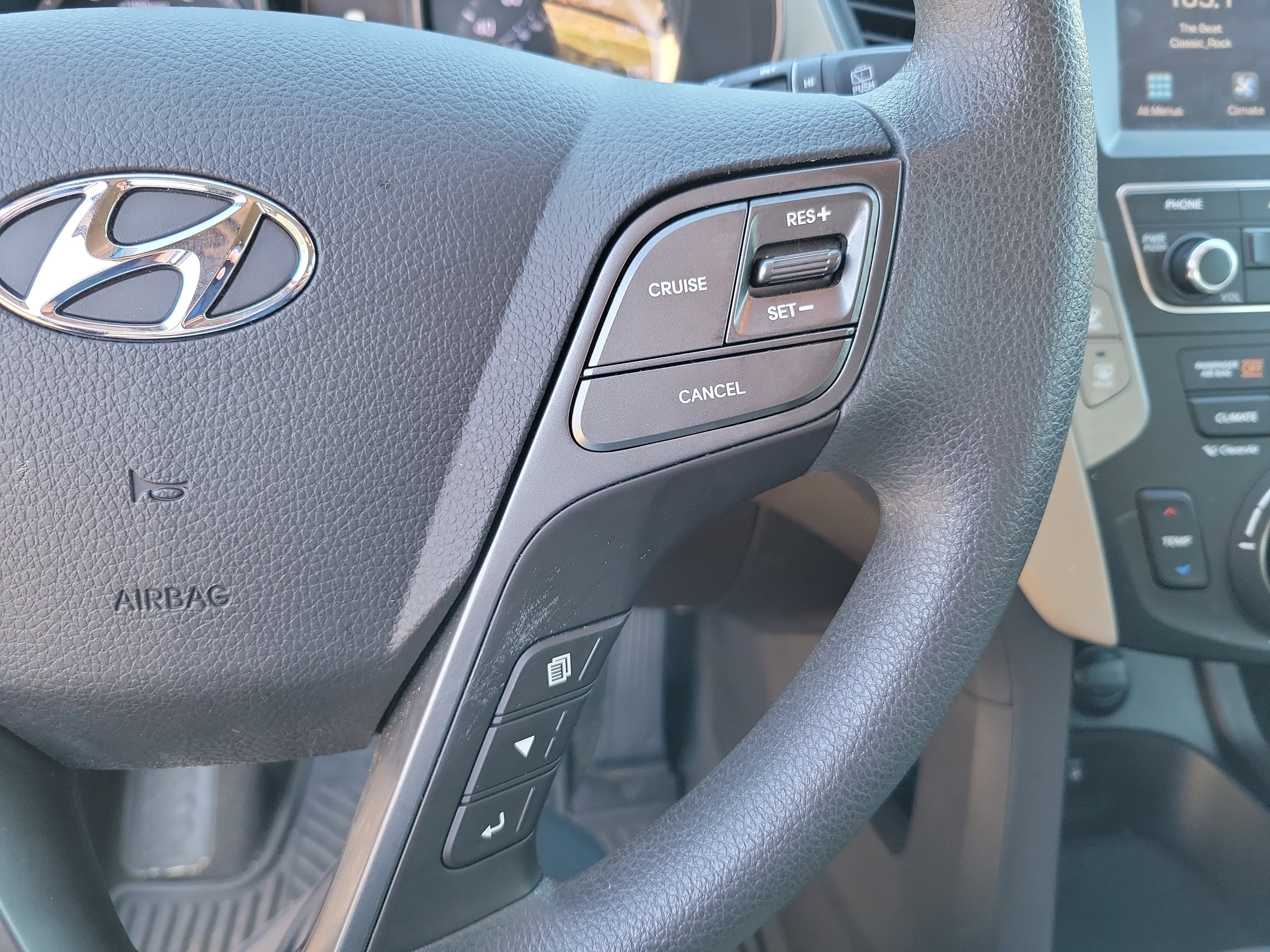 Used 2018 Hyundai Santa Fe Sport w/ 2.4L Value Package 02 image 14