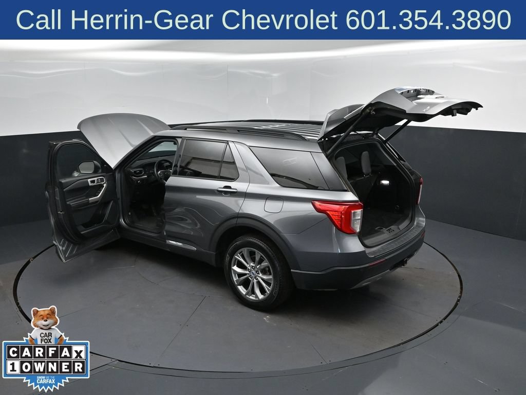 Used 2023 Ford Explorer XLT w/ Equipment Group 202A AWD/4WD image 47