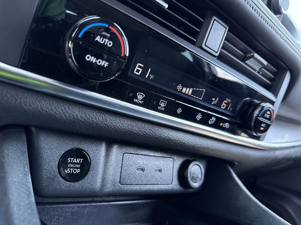 Used 2025 Nissan Rogue SV image 18