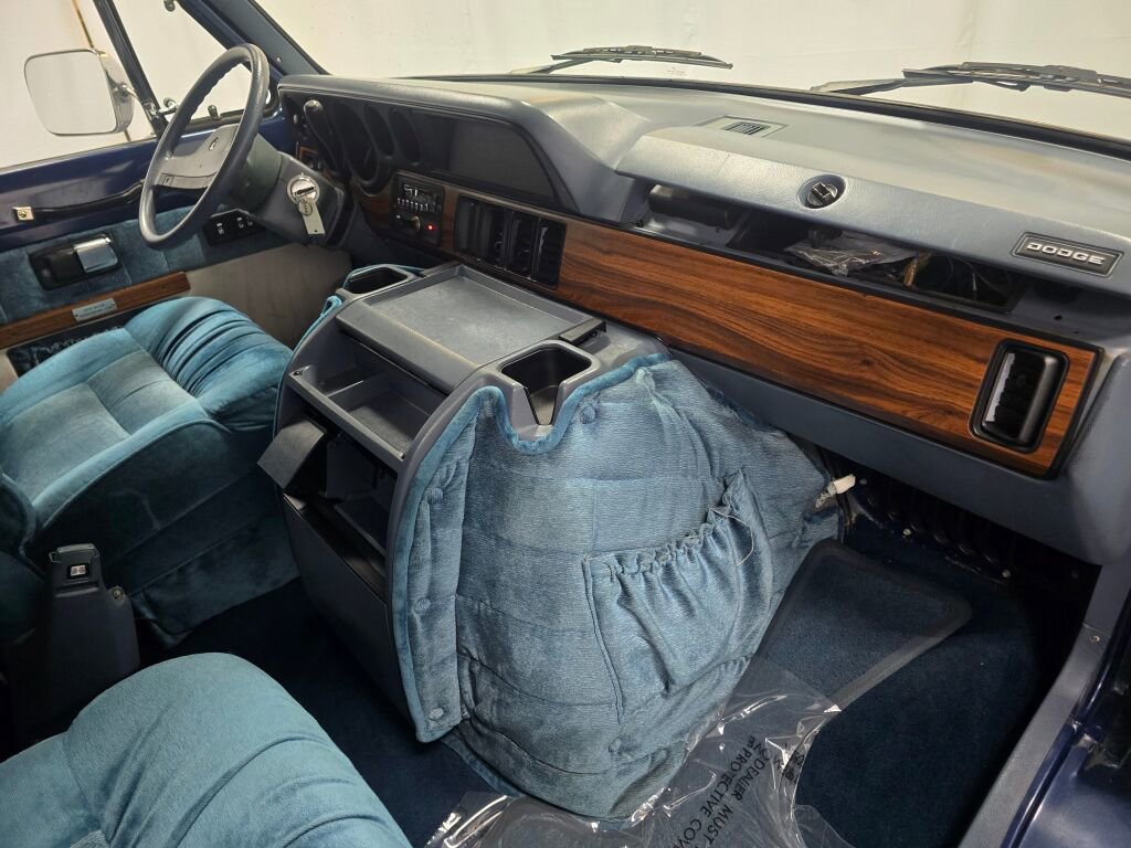 Used 1991 Dodge B2500 image 69