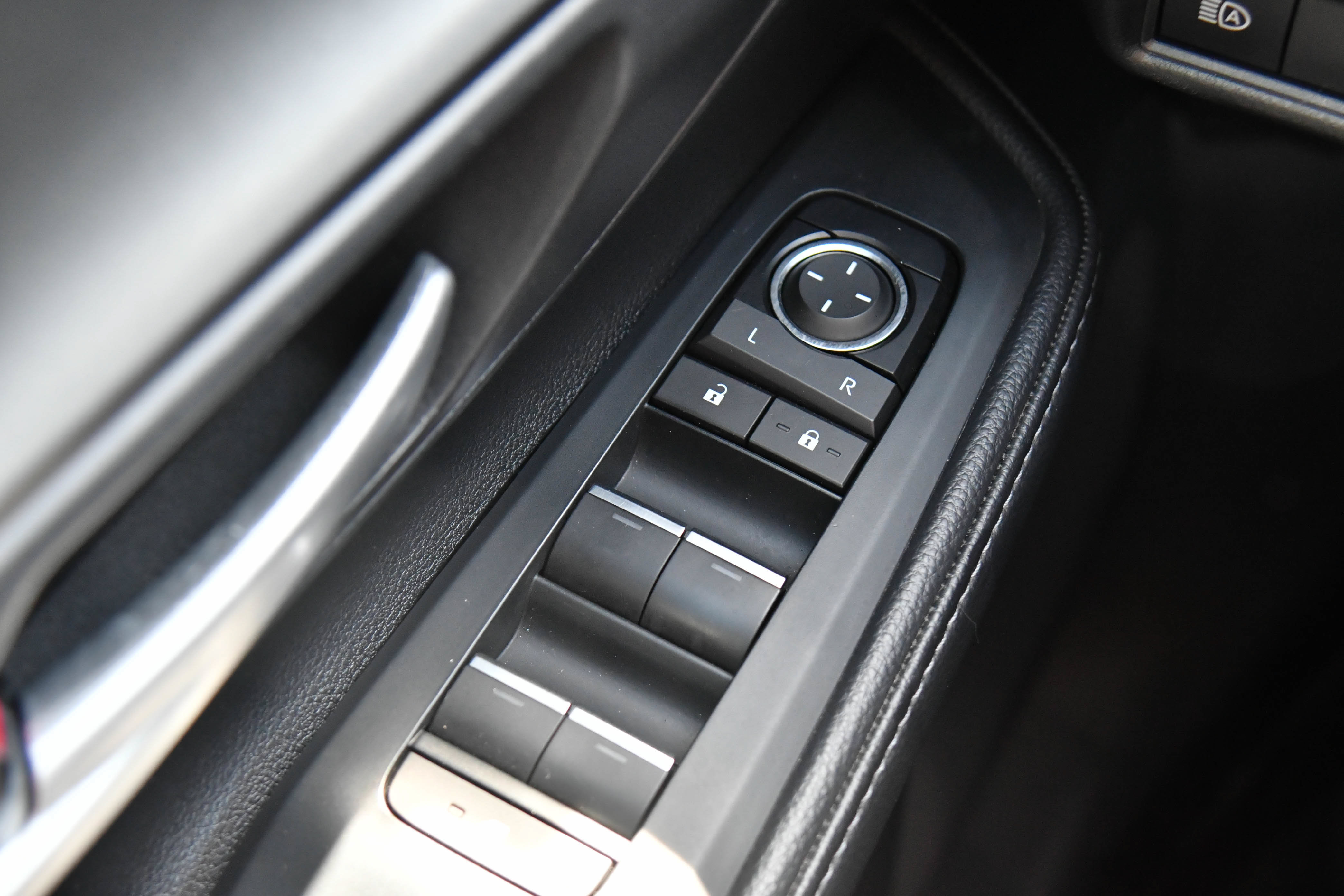 Used 2024 Toyota Grand Highlander FWD image 37