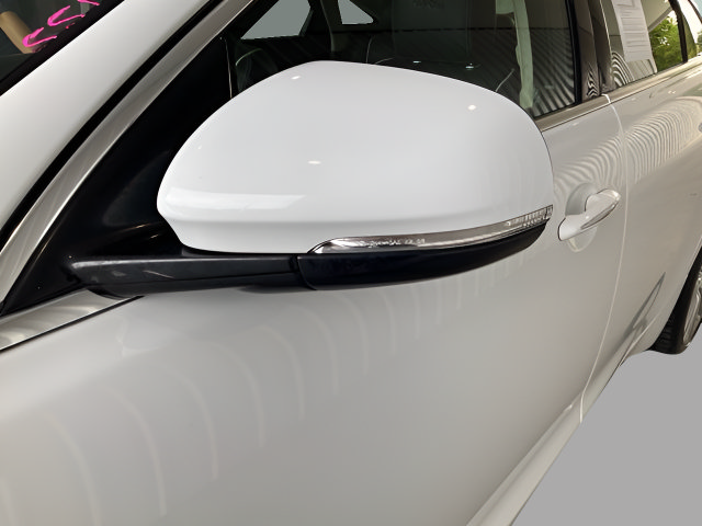 Used 2012 Jaguar XJ Supercharged RWD image 7