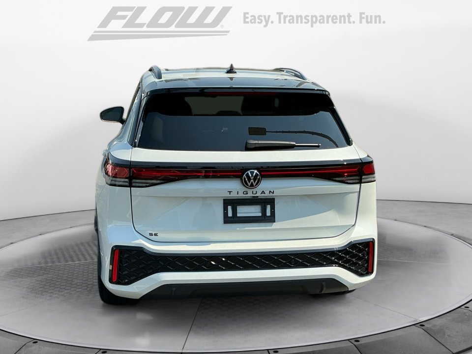 New 2026 Volkswagen Tiguan SE R-Line FWD image 6