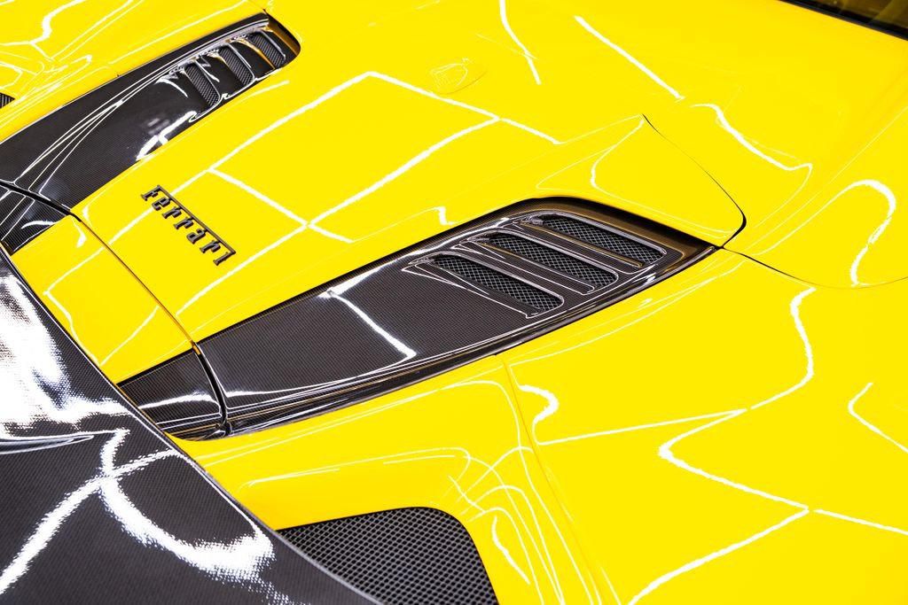 Used 2021 Ferrari F8 Tributo RWD image 36