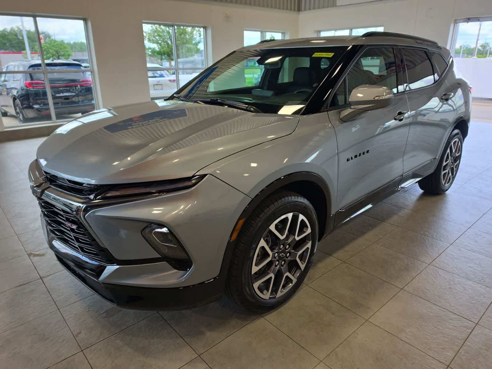 Used 2025 Chevrolet Blazer RS FWD video 1