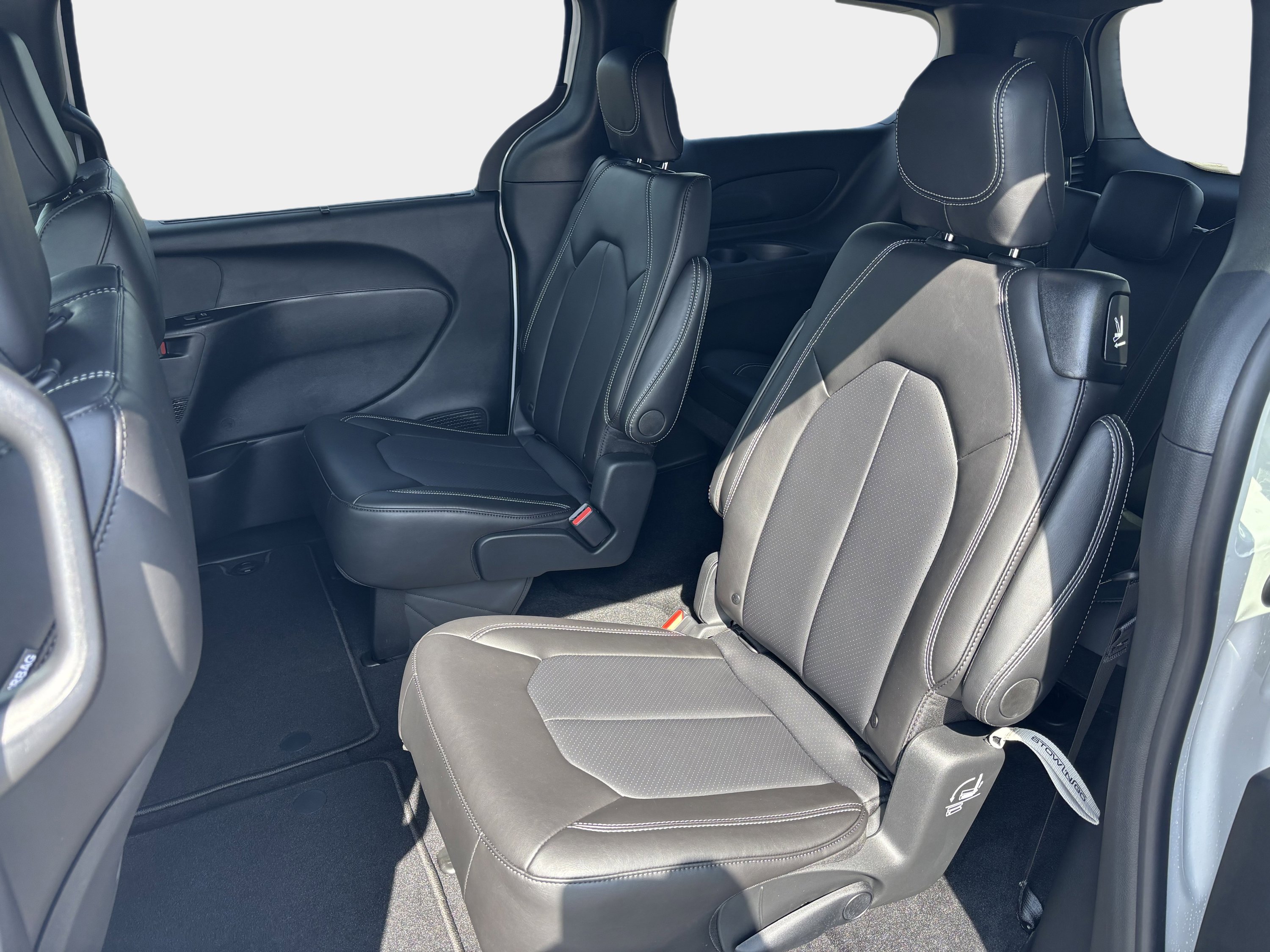 New 2026 Chrysler Pacifica Select image 10