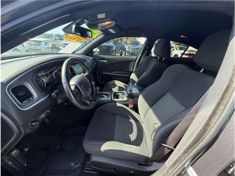 Used 2019 Dodge Charger R/T RWD image 16