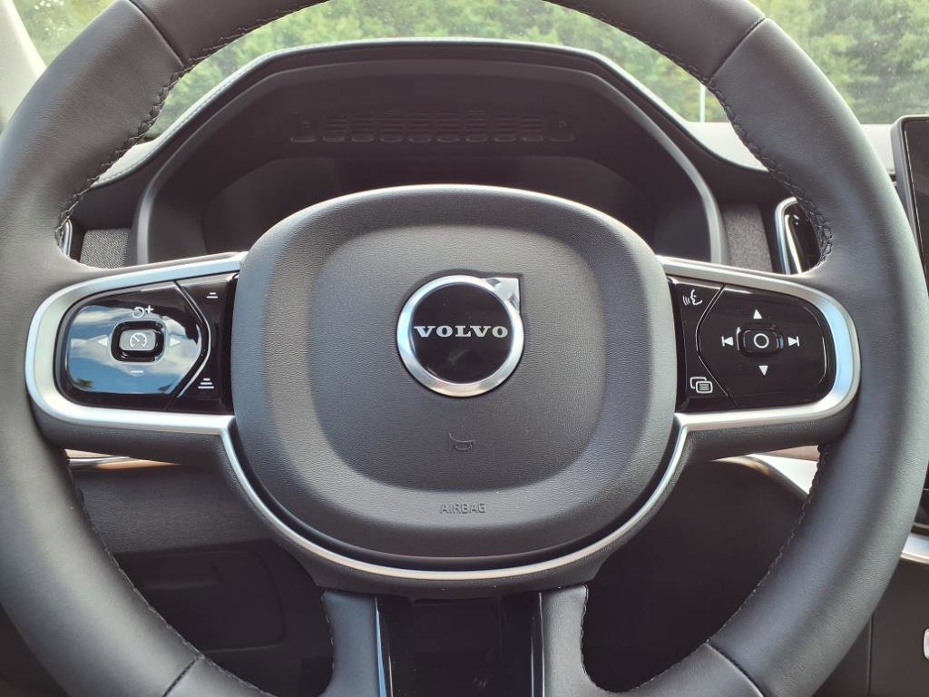 New 2026 Volvo XC90 T8 Plus image 22