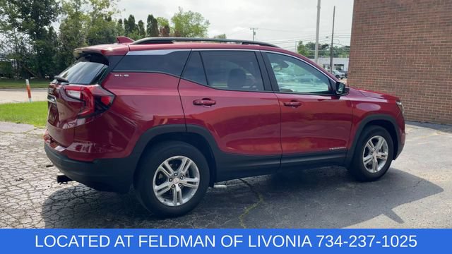 Certified 2024 GMC Terrain SLE w/ Driver Convenience Package FWD image 8
