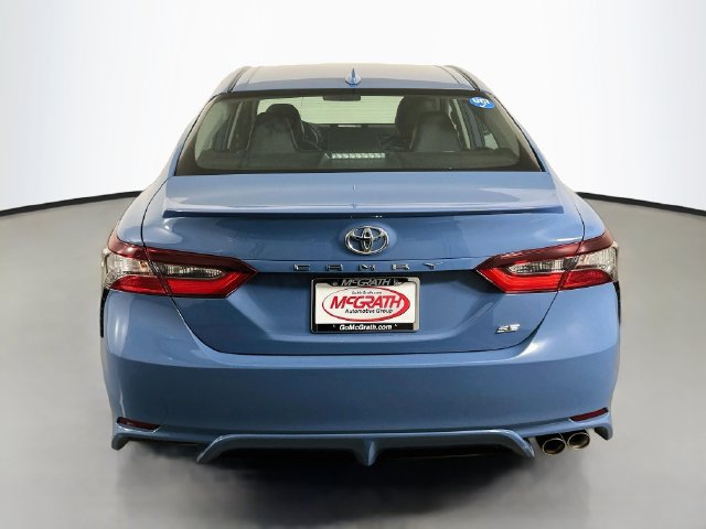 Used 2024 Toyota Camry SE w/ Cold Weather Package FWD image 18