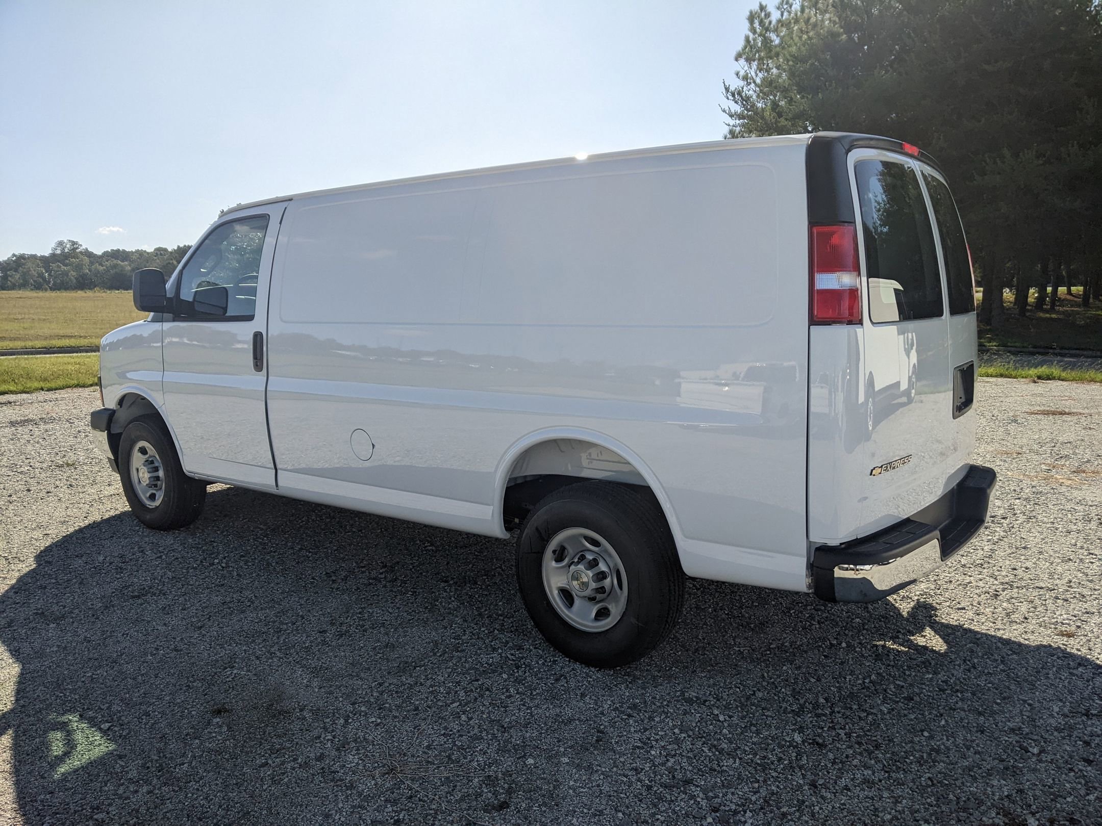 New 2025 Chevrolet Express 2500 w/ Driver Convenience Package image 6