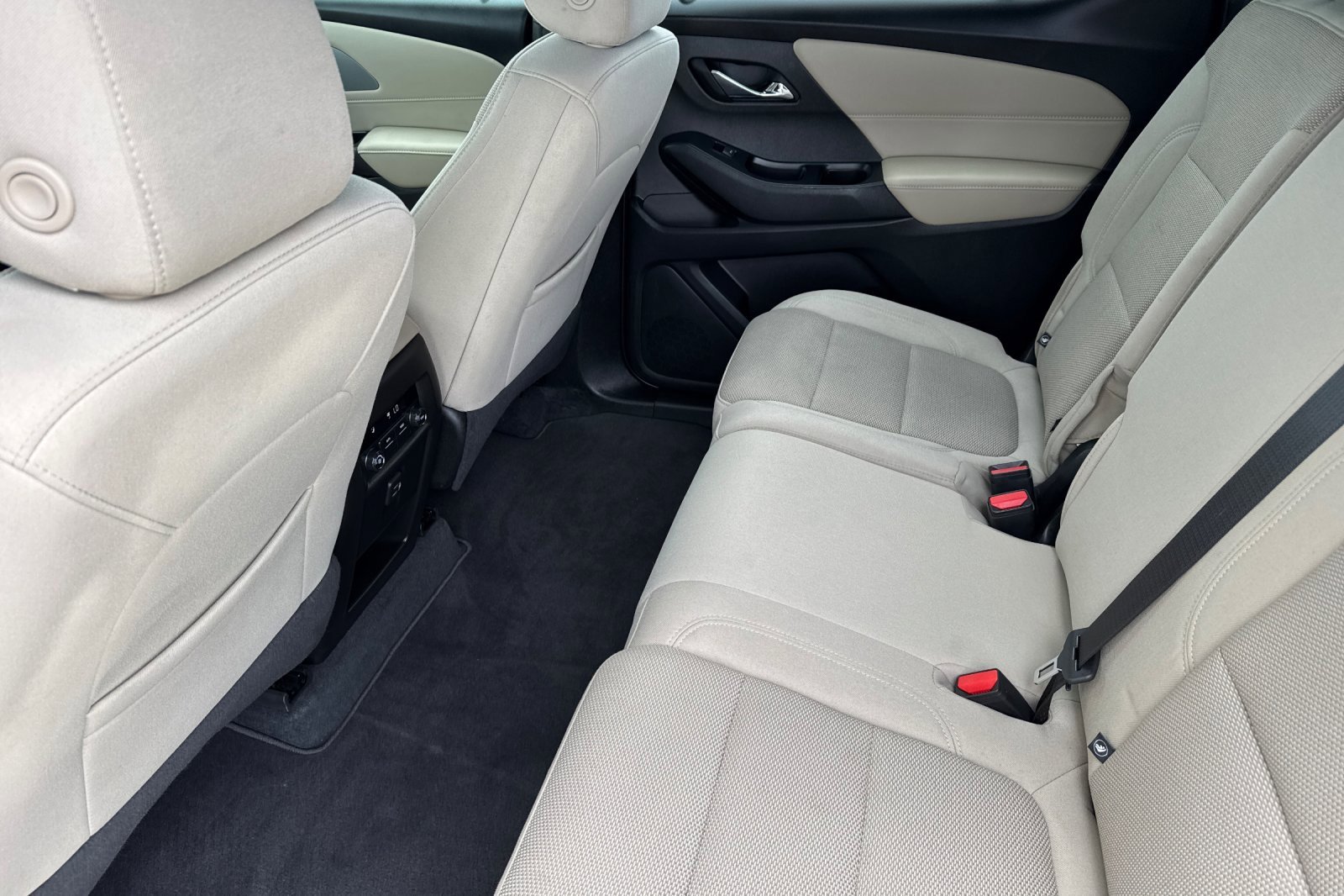 Certified 2023 Chevrolet Traverse LS w/ LPO, Cargo Package image 14