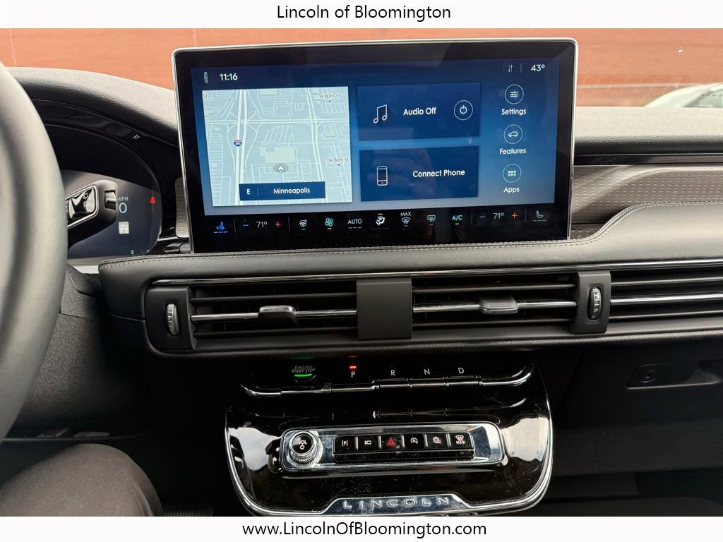 New 2025 Lincoln Corsair Reserve w/ Towing Package image 32