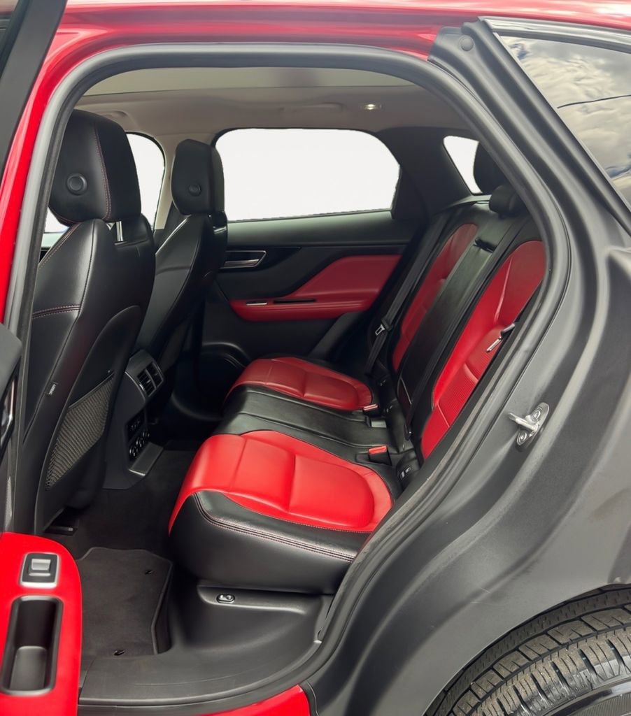 Used 2018 Jaguar F-PACE R-Sport AWD/4WD image 13