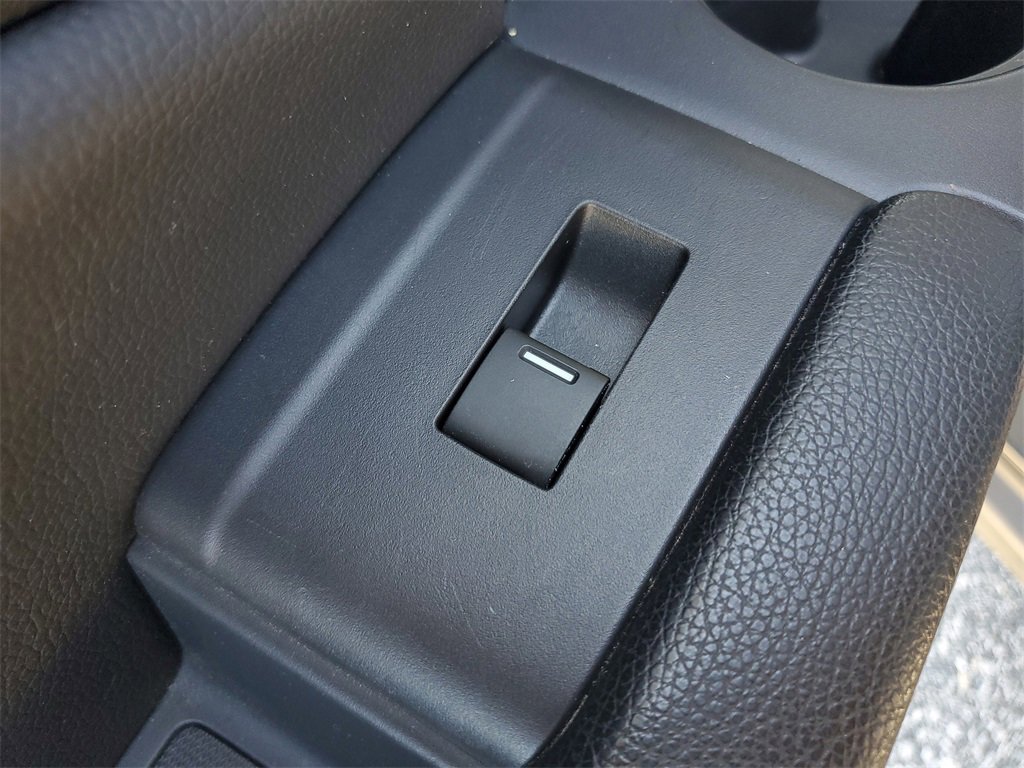 Used 2018 Honda Pilot LX image 32